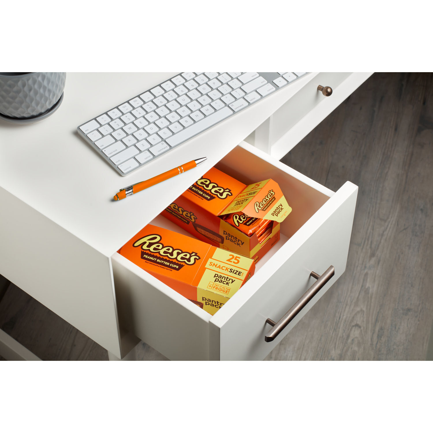 REESE’S Milk Chocolate Peanut Butter Cup Snack Size Pantry Pack 25ct Candy Box - THE HERSHEY COMPANY